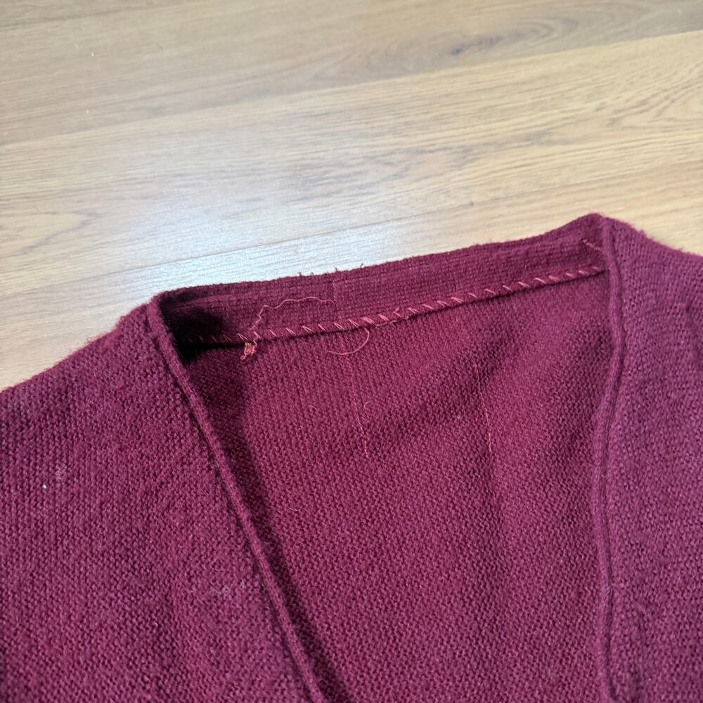 Men's Vintage 1980's Wine Red Maroon Cardigan Knit Golf Light Sweater Sz Medium - Picture 2 of 9